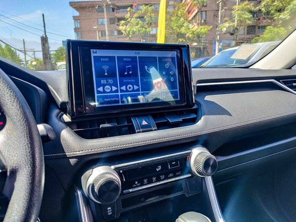TOYOTA RAV4 2.0 Le Mt año 2023
