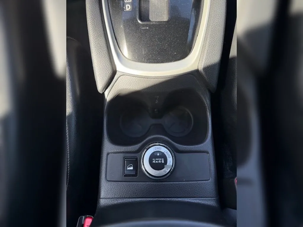 Nissan X-trail 2.5 Sense 4x4 2f Cvt At 5p año 2017
