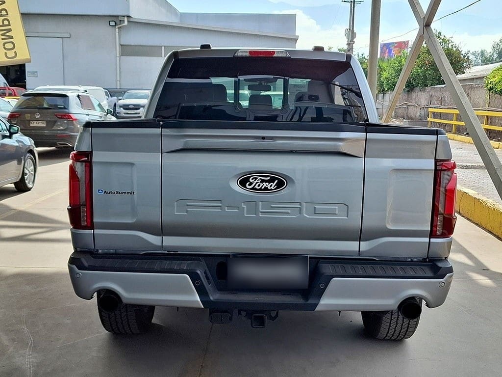 Ford F-150 5.0 Lariat Black Cc At 4x4 año 2025