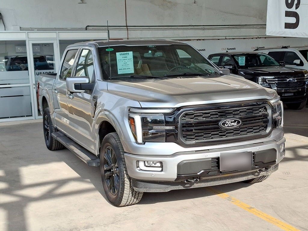 Ford F-150 5.0 Lariat Black Cc At 4x4 año 2025