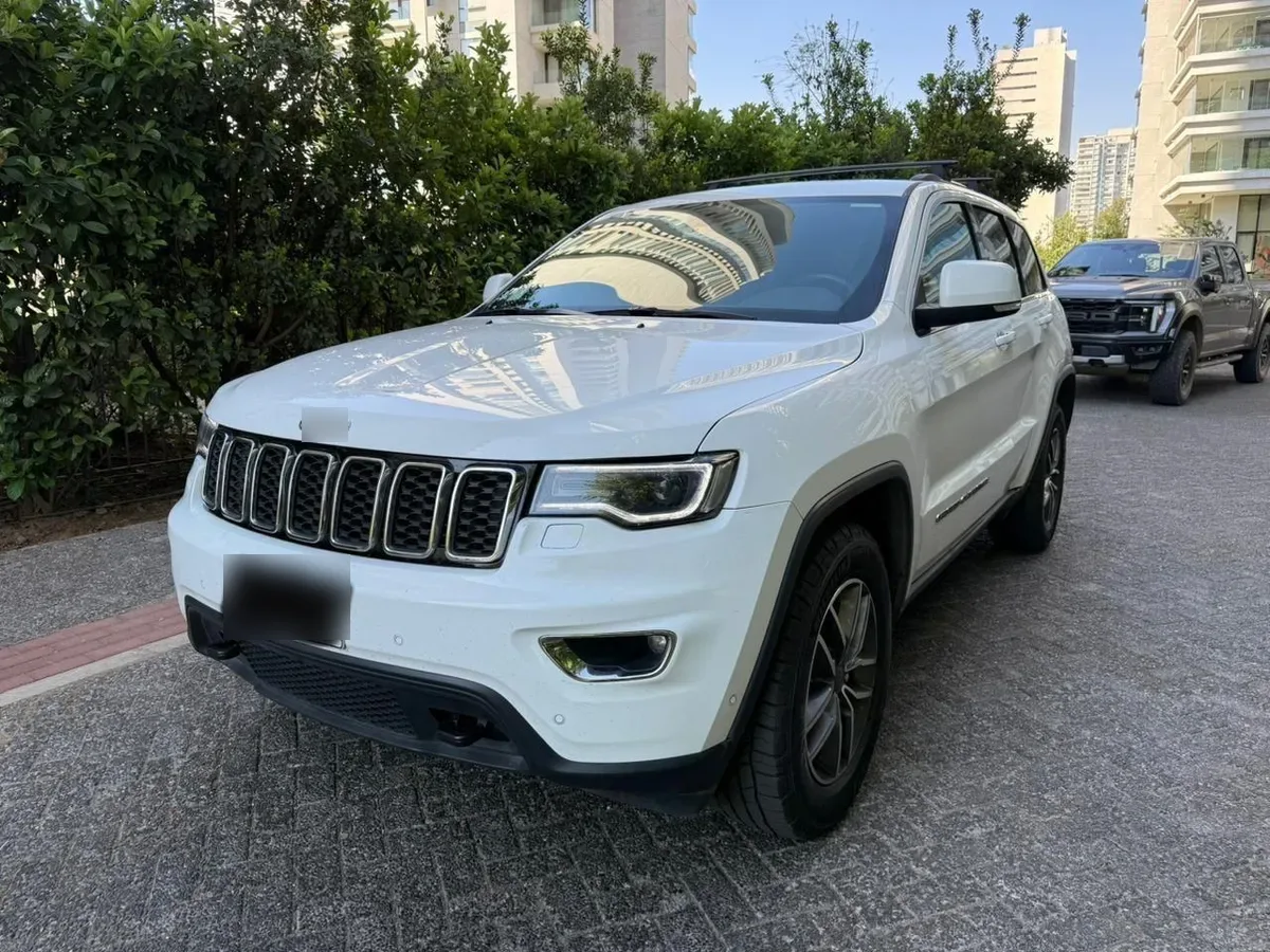 Jeep Grand Cherokee 3.6 Laredo 4ed Auto año 2019