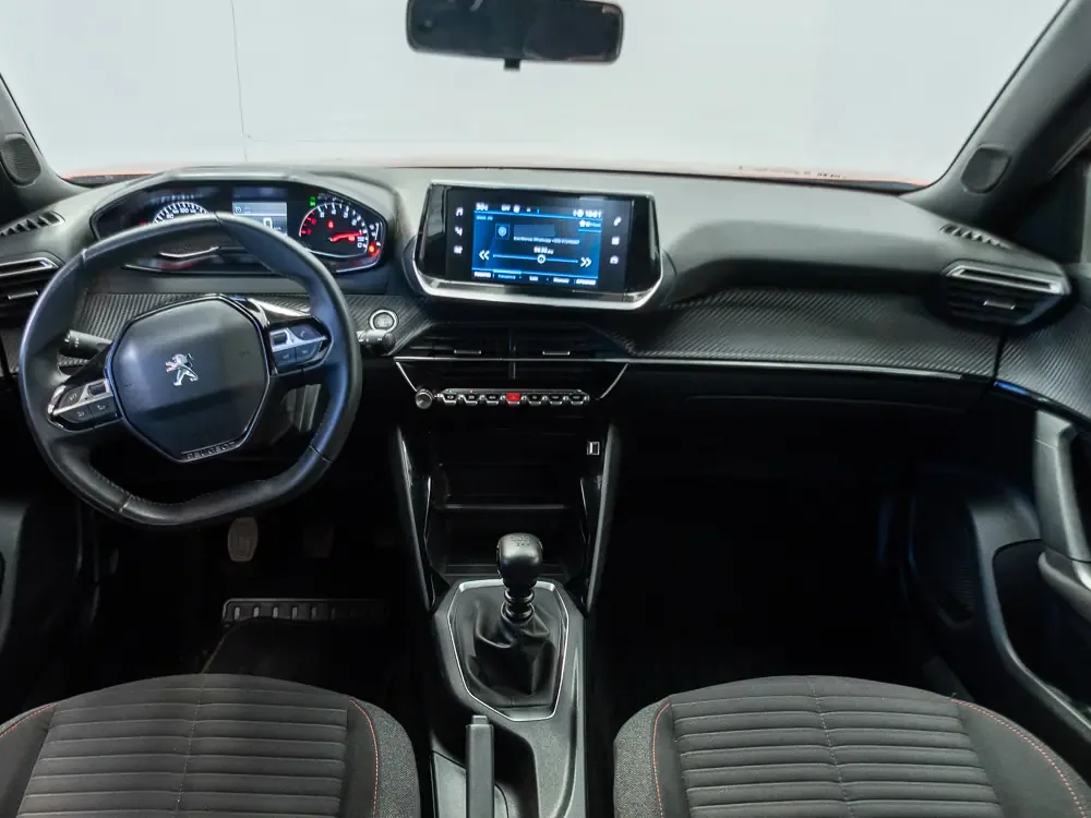 Peugeot 2008 1.2 Active Pack Puretech 130 Mt año 2024
