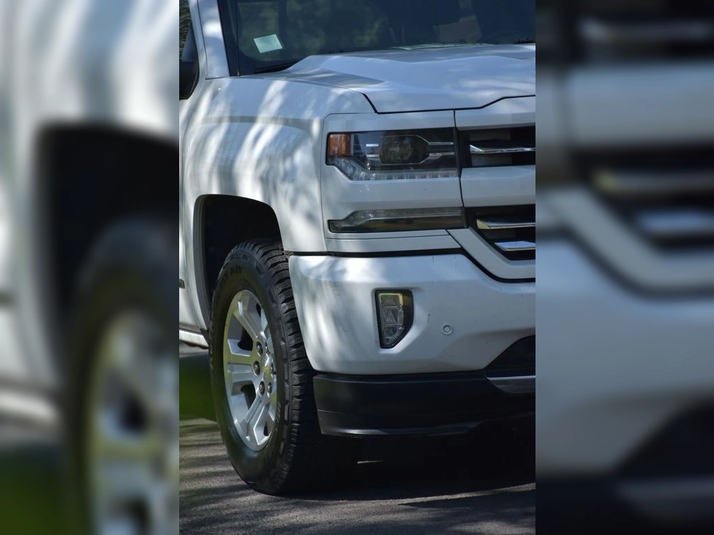 Chevrolet Silverado 5.3 Ltz 4wd Cc At 4p año 2017