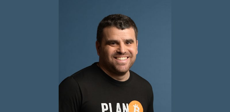 "עו"ד אורי ציחור, ראש תחום בלוקצ'יין במחלקת הייטק, טכנולוגיה והון סיכון במשרד עורכי הדין פישר (FBC) / צילום: יונתן בלום"