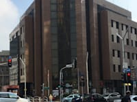 בית דרום אפריקה במתחם הבורסה ברמת גן, סביבו יוקם המתחם החדש / צילום: יח''צ