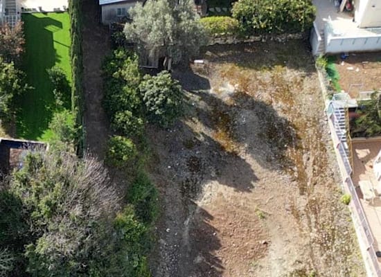 המגרש בשכונת קריית חרושת / צילום: בן זלץ המגרש בשכונת קריית חרושת / צילום: בן זלץ