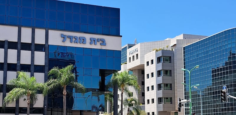 "חברת הביטוח ''מגדל'' בקריית אריה, פ''ת / צילום: טלי בוגדנובסקי"