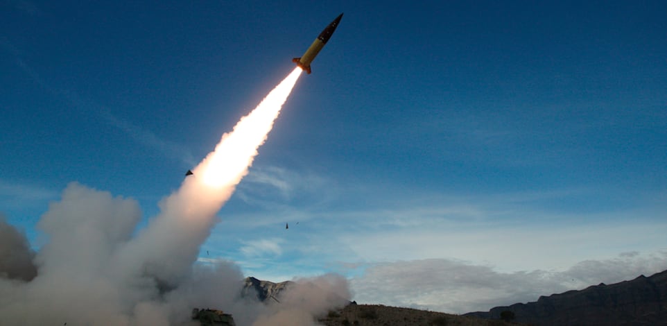 מערכת הטילים הטקטית האמריקאית (ATACMS) / צילום: ap, John Hamilton/U.S. Army