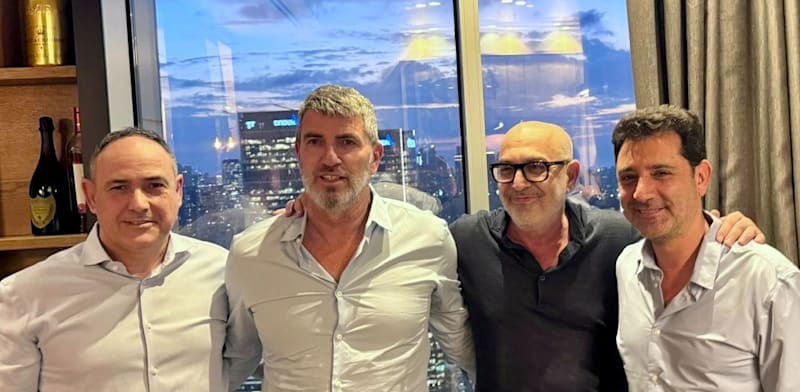 עורכי הדין חן בוכניק, אמיר עמר (ראש הפירמה), נדב אברמוביץ' ורם ז'אן (שותף מנהל) / צילום: יחצ