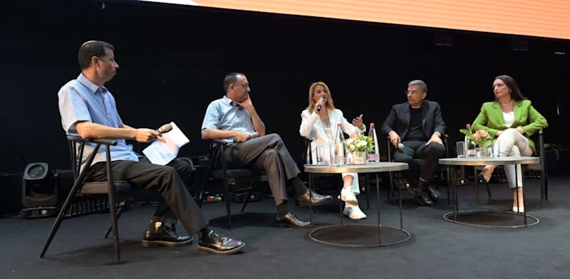 "פנינה אלה, רן קוניק, מיכל רוזנשיין ויעקב אטרקצ'י בפאנל משותף / צילום: תמר מצפי"