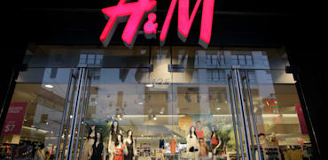 סניף של H&M / צילום: Associated Press, Mark Lennihan