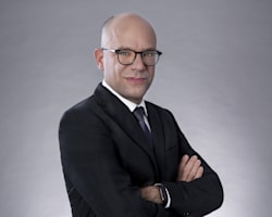 אופיר איל, מנהל המחלקה הבינלאומית ופיתוח עסקי ברשות ניירות ערך / צילום: ענבל מרמרי אופיר איל, מנהל המחלקה הבינלאומית ופיתוח עסקי ברשות ניירות ערך / צילום: ענבל מרמרי