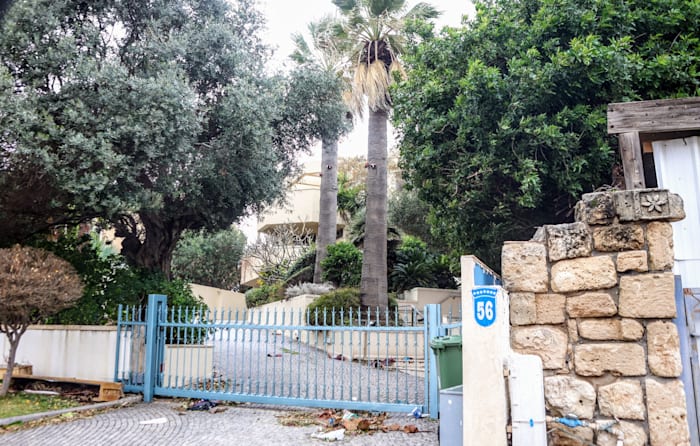 100 מיליון שקל. בית ברחוב גלי תכלת בהרצליה פיתוח / צילום: שלומי יוסף 100 מיליון שקל. בית ברחוב גלי תכלת בהרצליה פיתוח / צילום: שלומי יוסף