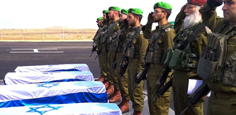 קבלת ארונות חטופים-חללים על ידי כוח צה''ל / צילום: דובר צה''ל