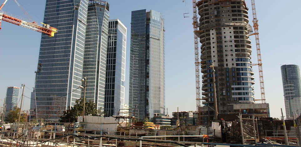 מגדלי משרדים במתחם חסן ערפה בתל אביב / צילום: גיא ליברמן