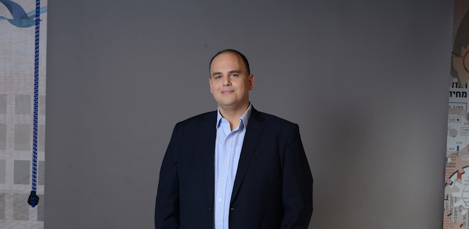 צביקה ברוט / צילום: איל יצהר