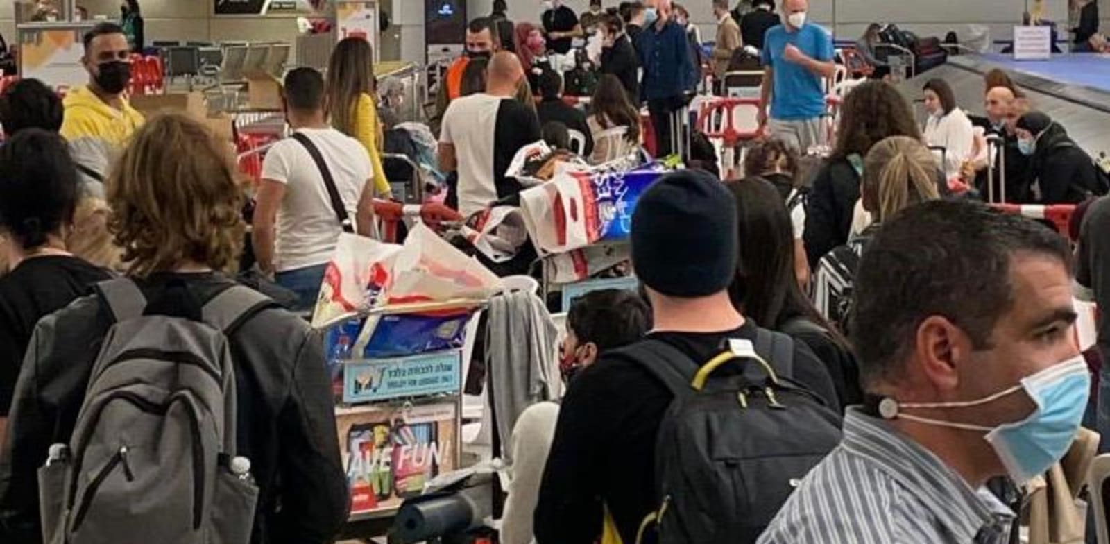 התור לוועדת חריגים בנתב"ג / צילום: ללא קרדיט