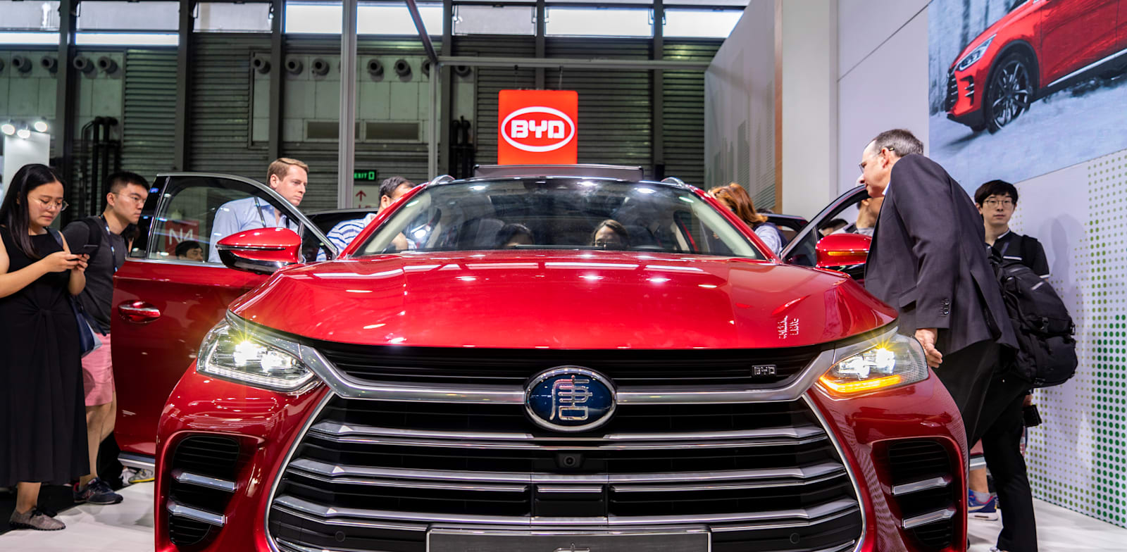 יצרנית הרכב החשמלי הסינית BYD. דוגמה לחברה שהנפיקה אג”ח “ירוקות” / צילום: Reuters, dycj