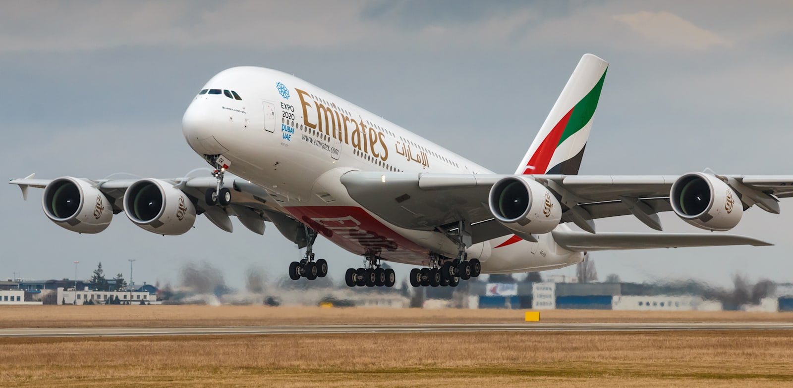 מטוס של אמירייטס / צילום: Shutterstock, Rebius