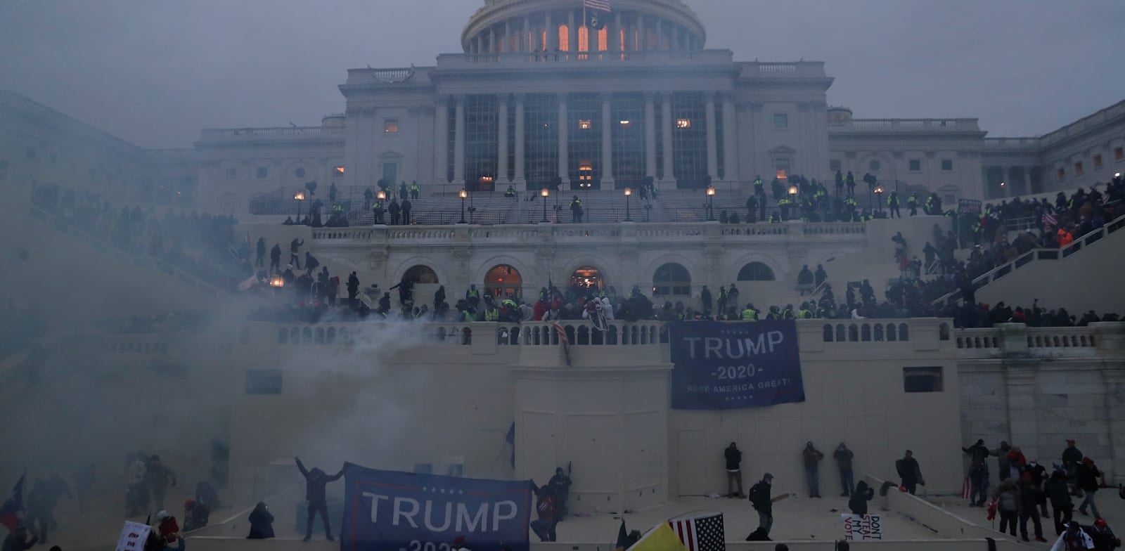 תומכי טראמפ מסתערים על הקפיטול / צילום: Reuters, Leah Millis