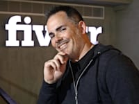 מיכה קאופמן - מנכ"ל חברת פייבר (Fiverr) / צילום: אמיר מאירי