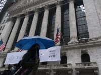 בורסת ניו יורק. אי הוודאות בקשר לתמריצים בארה"ב עלולה לא להתבהר במהירות / צילום: Associated Press, Mark Lennihan