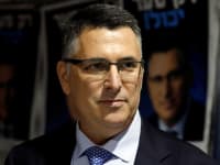 גדעון סער / צילום: Reuters, AMIR COHEN