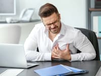 באירוע לב זמן התגובה הוא קריטי / צילום: Shutterstock/א.ס.א.פ קרייטיב