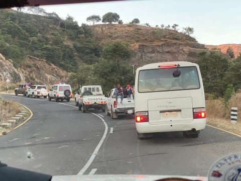 שיירת החילוץ באתיופיה / צילום: חברת ברן שיירת החילוץ באתיופיה / צילום: חברת ברן
