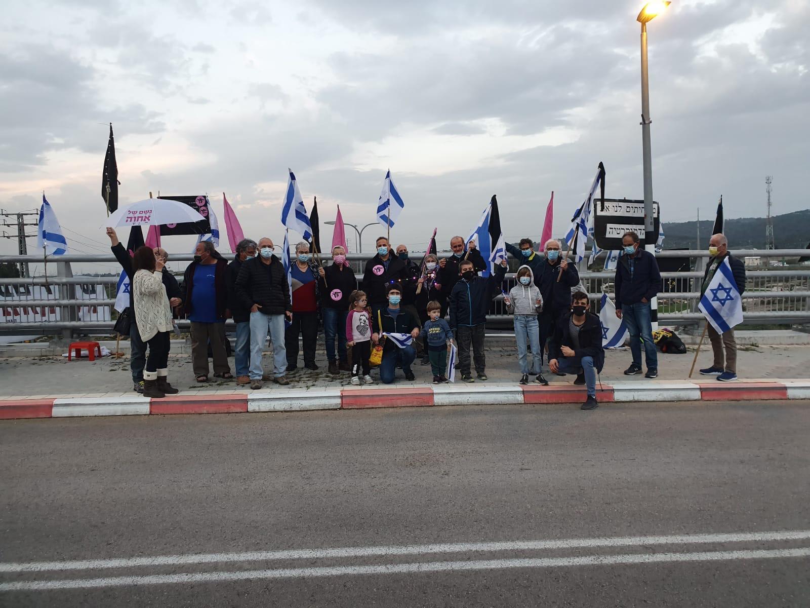 מפגינים בג'למה / צילום: הדגלים השחורים