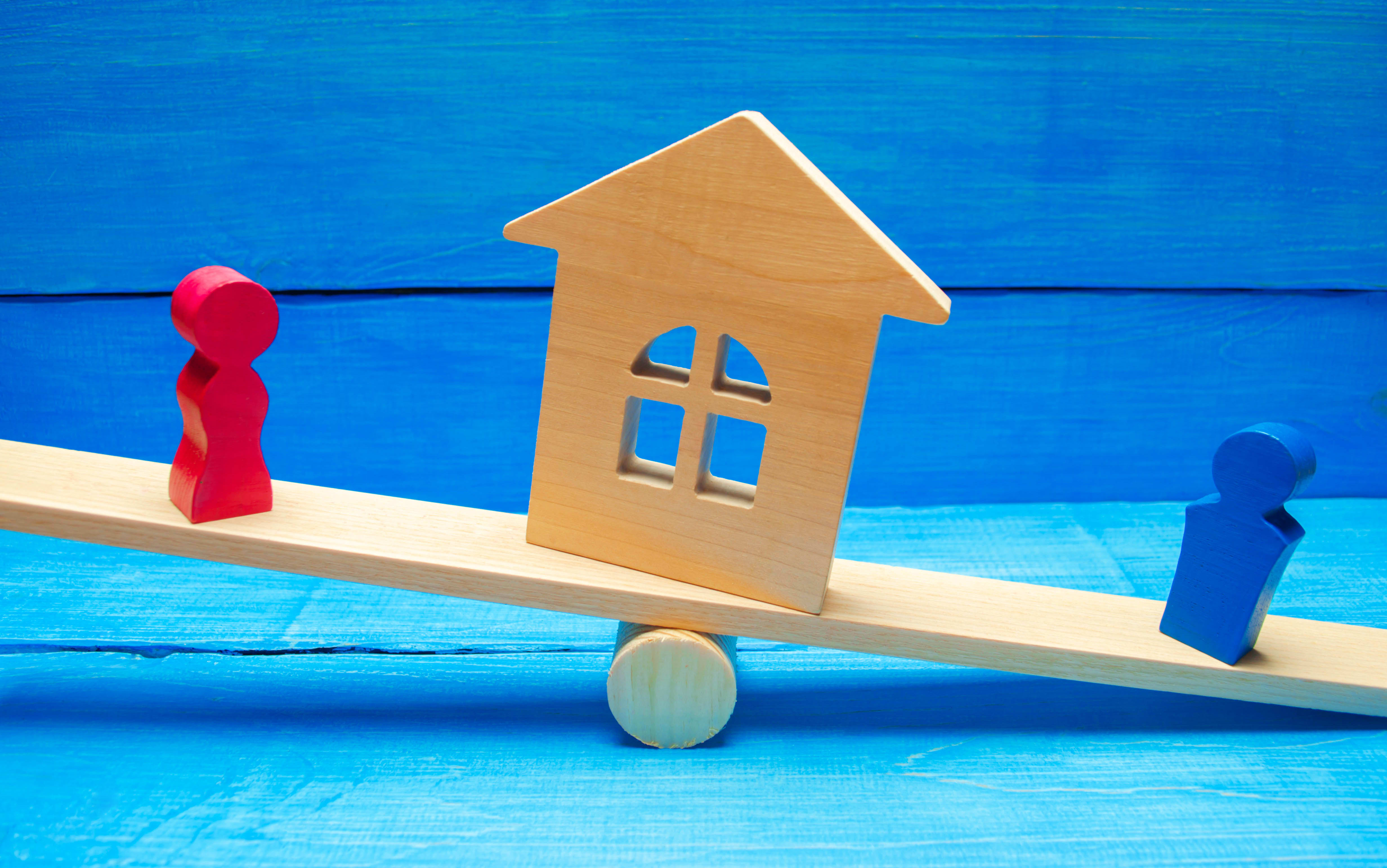 כיצד לאזן נכון משאבים בזמן גירושים / צילום: Shutterstock