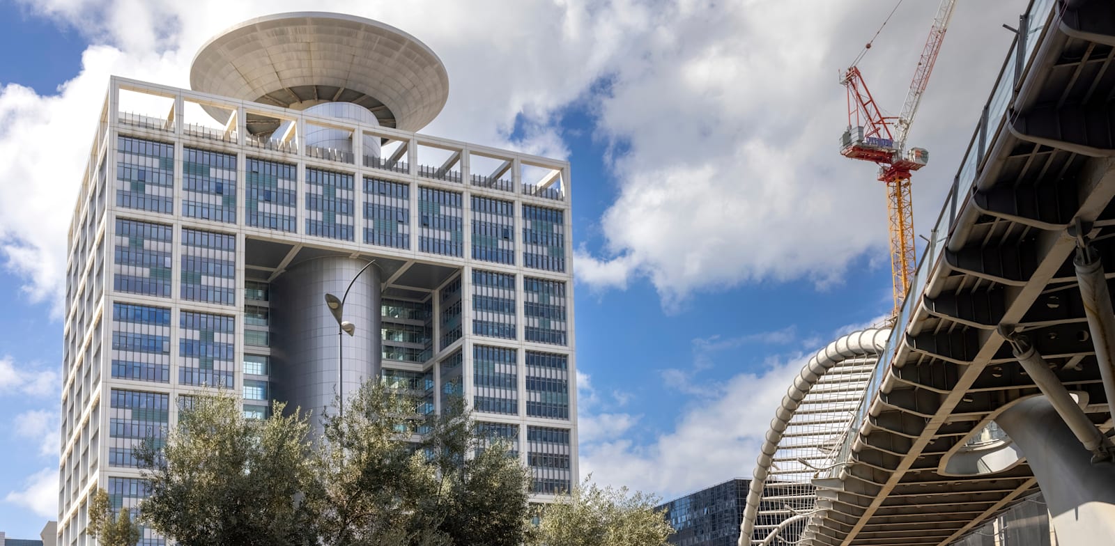 בניין משרד הביטחון בתל אביב / צילום: Shutterstock