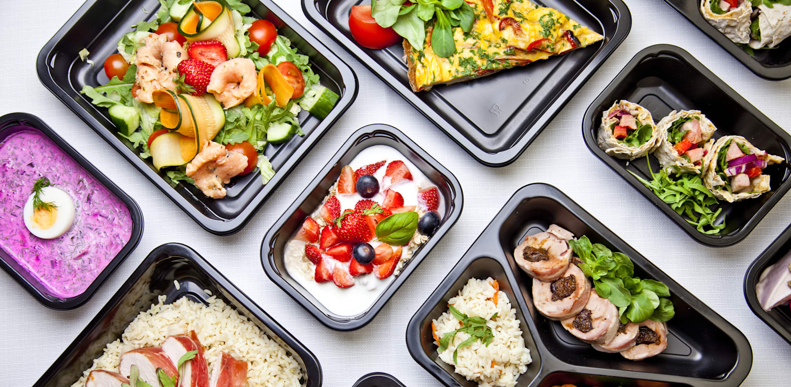 ארוחה בקופסאות משלוח. כ־30% מהמועסקים זכאים לקבל תשלום עבור ארוחת הצהריים / צילום: Shutterstock