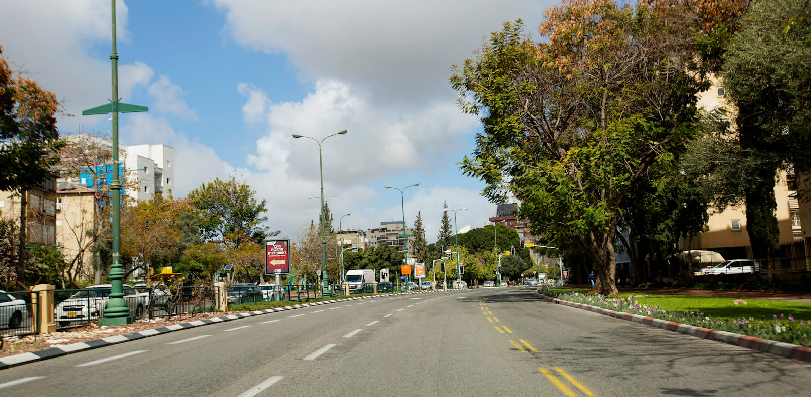 נתיב תחבורה ציבורית בראשון לציון. ההבטחות לקראת הבחירות נערמות / צילום: Shutterstock