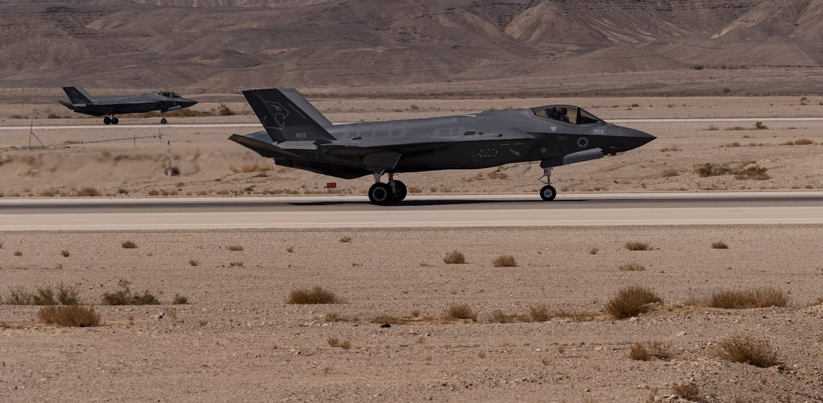 מטוסי F-35 / צילום: Associated Press, Tsafrir Abayov