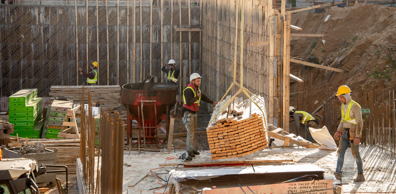 העלייה במספר המשרות הפנויות נובעת רובה ככולה מענף הבנייה / צילום: Shutterstock