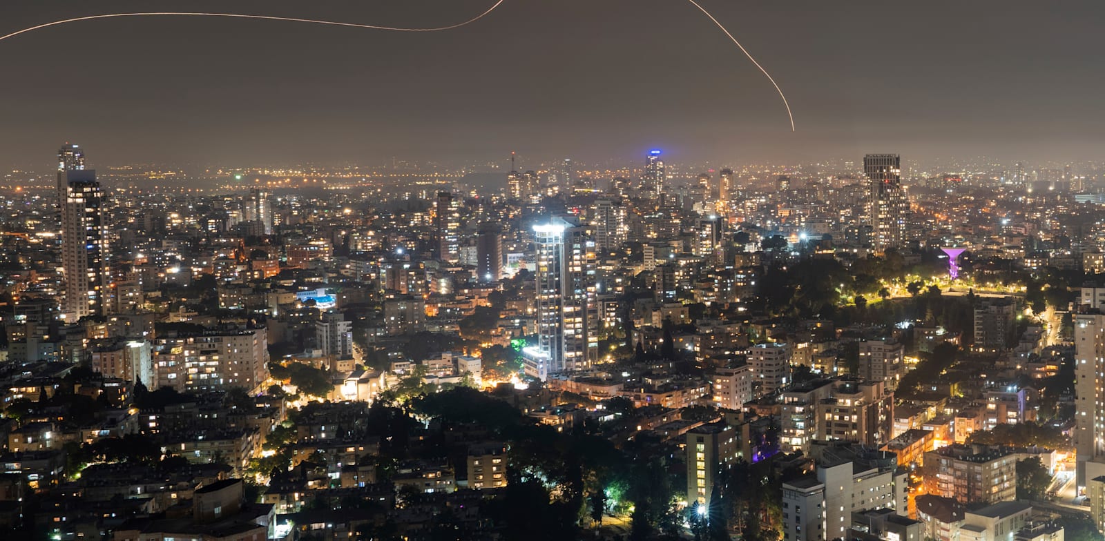 יירוט של כיפת ברזל. לא מונעת את שיבוש השגרה בעורף / צילום: Associated Press, Oded Balilty