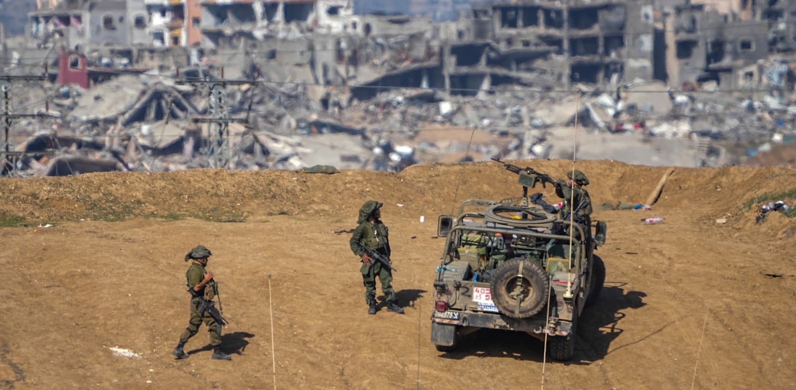 כוחות צה''ל על גבול עזה / צילום: ap, Ariel Schalit