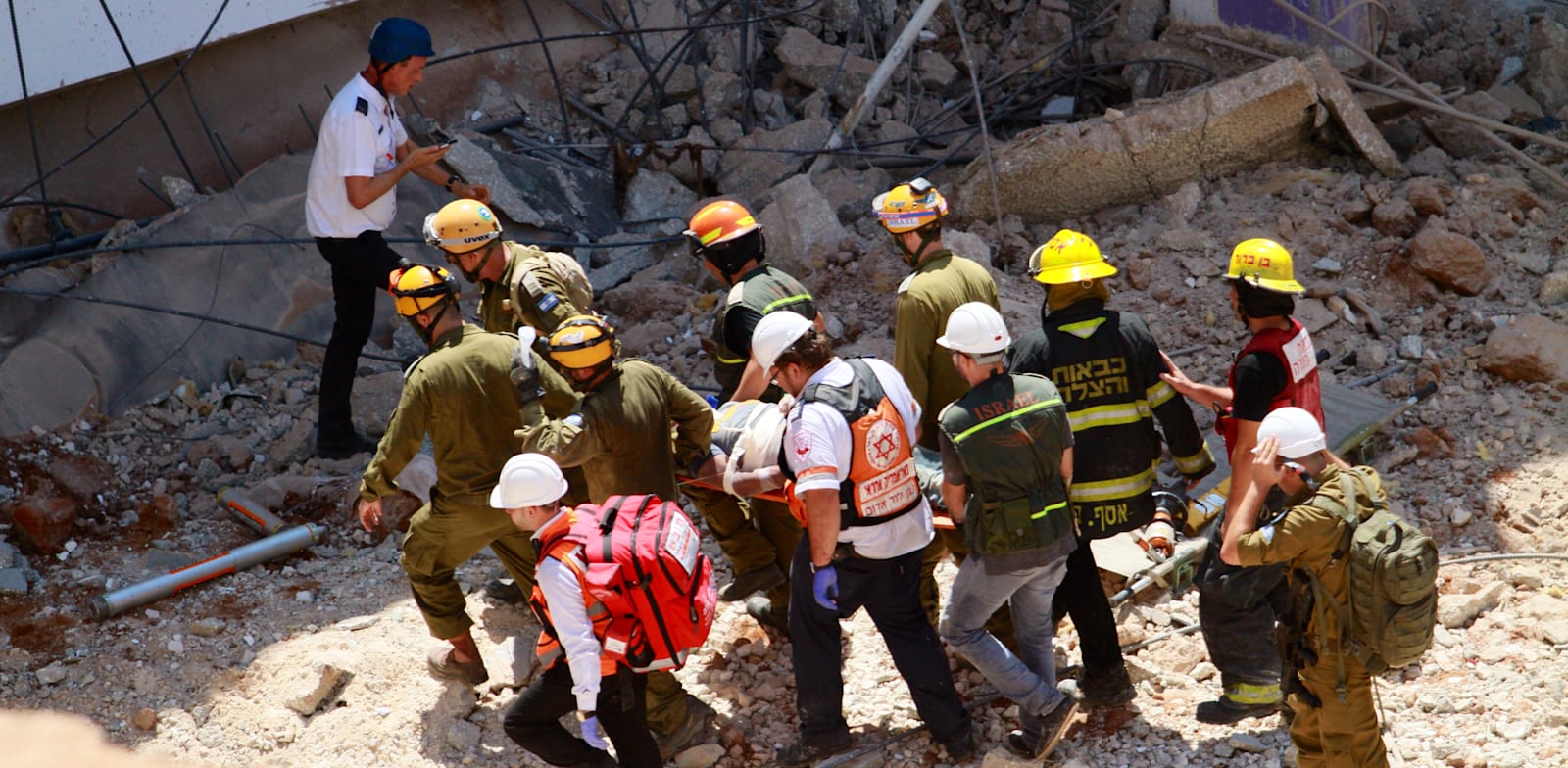 קריסת החניון ברחוב הברזל בתל אביב ב-2016 / צילום: שלומי יוסף