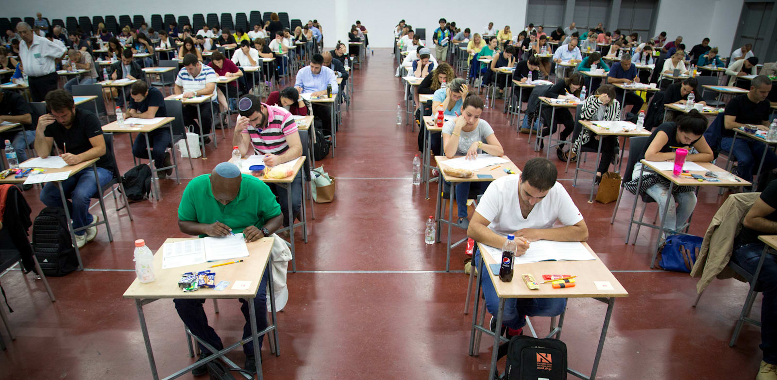 "בחינות הסמכה / צילום: אלון רון"