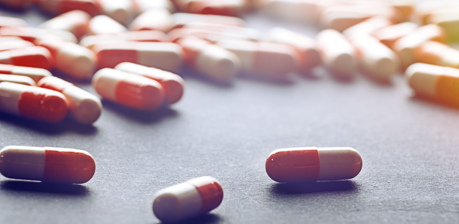 / צילום: רופות כולל 110 תרופות וטכנולוגיות חדשות / אילוסטרציה: Shutterstock, Oleksii Fedorenko"