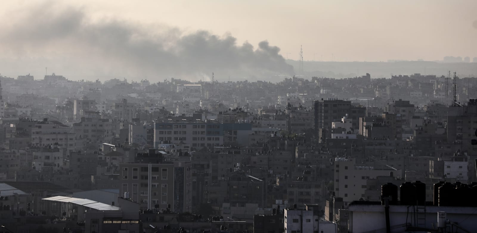 טילים משוגרים מרצועת עזה, הבוקר / צילום: Reuters, Majdi Fathi