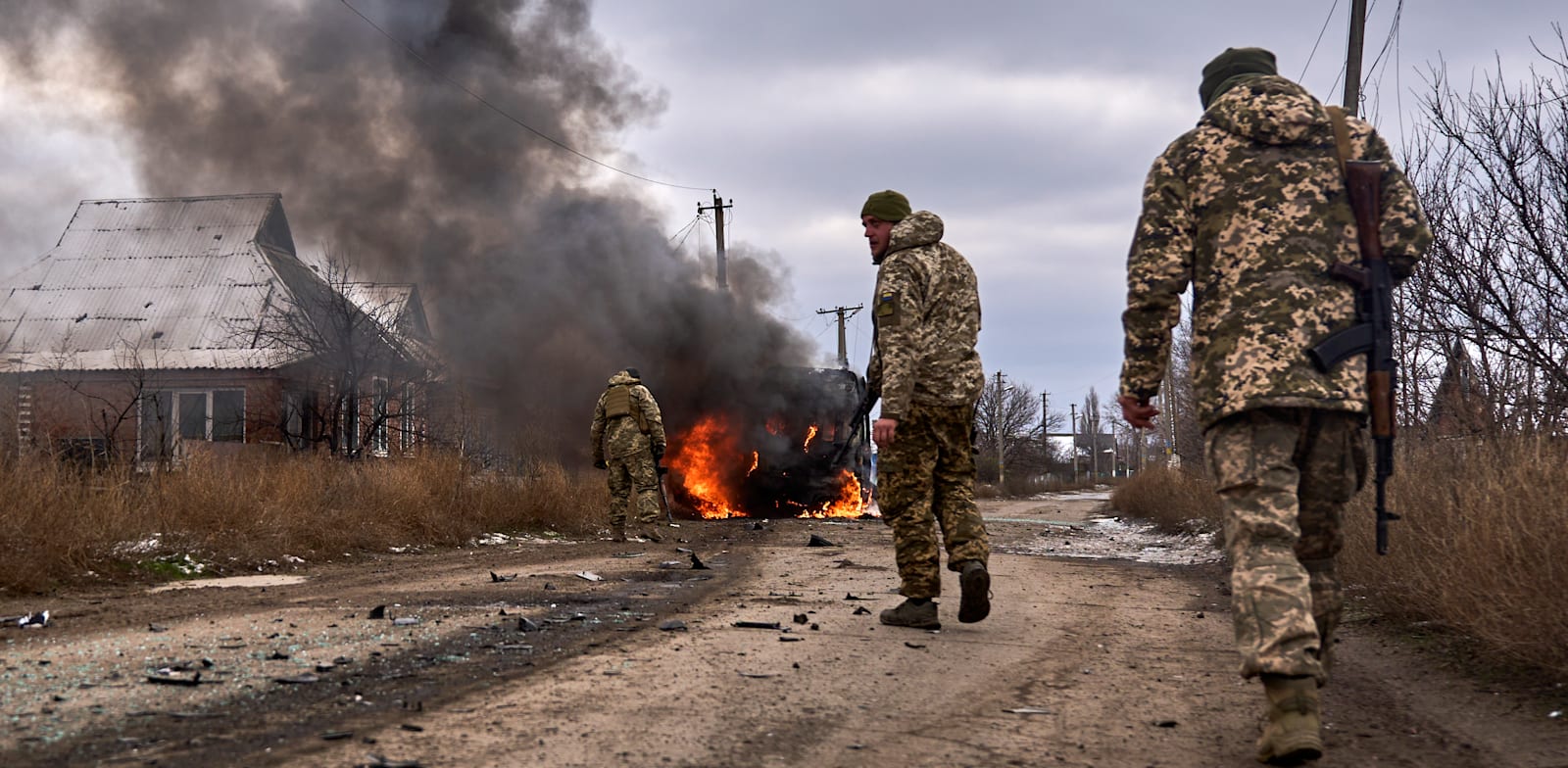 פגיעה של מל''ט רוסי ברכב אוקראיני באזור דונייסק, השבוע / צילום: ap, Shandyba Mykyta
