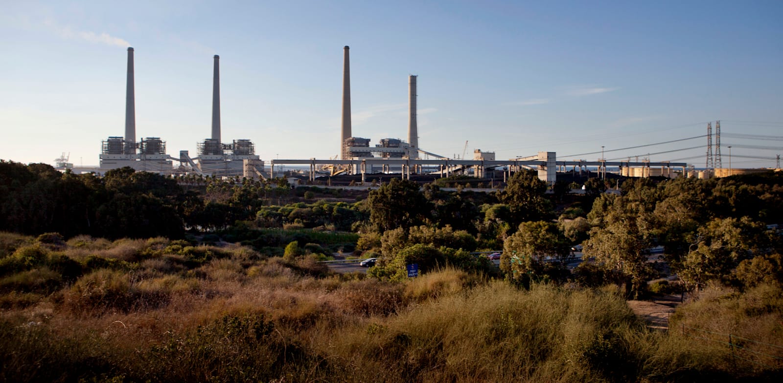 "תחנת הכוח אורות רבין בחדרה / צילום: ap, Dan Balilty"