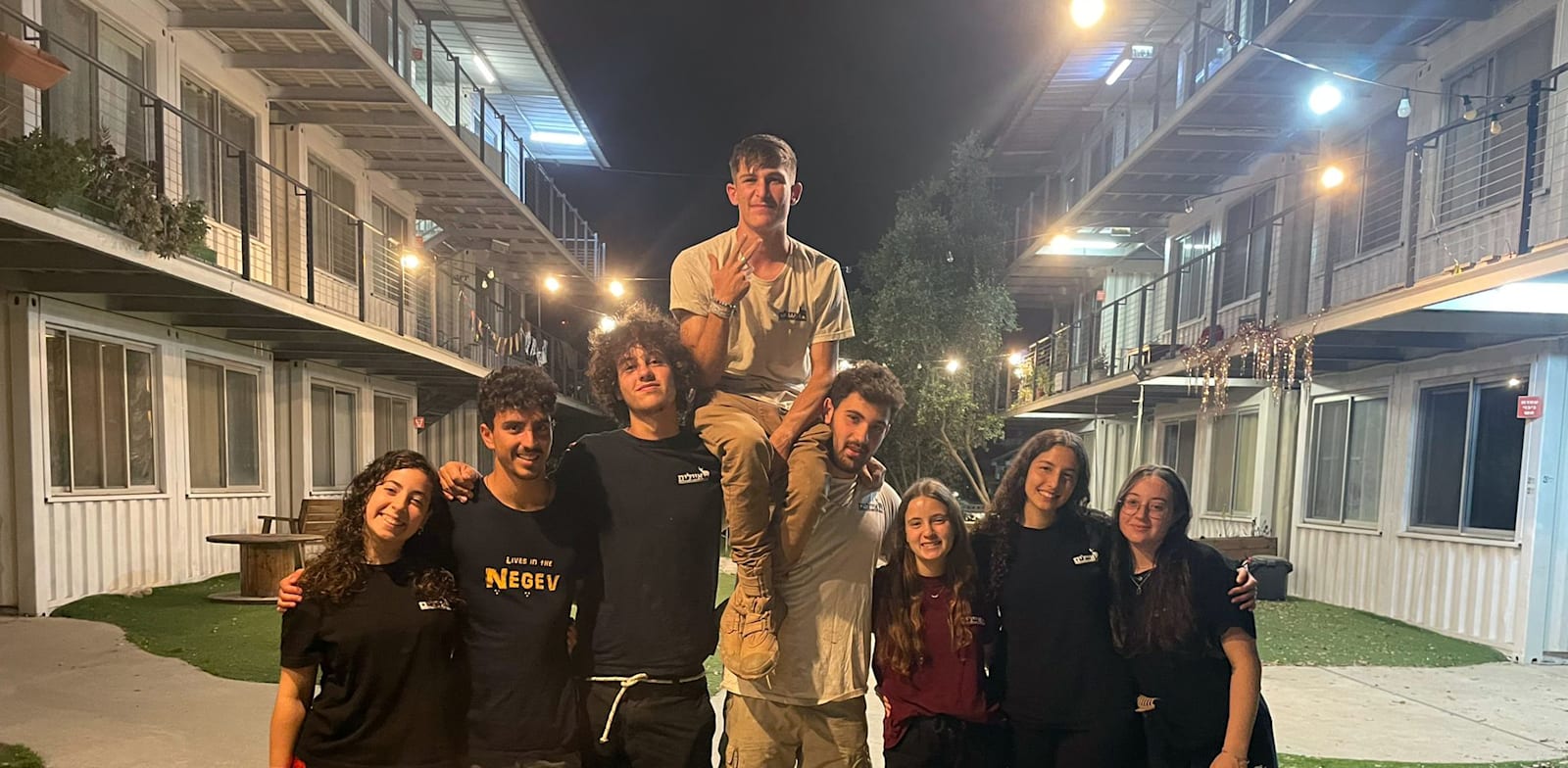 סטודנטים של עמותת איילים בשדרות / צילום: באדיבות איילים