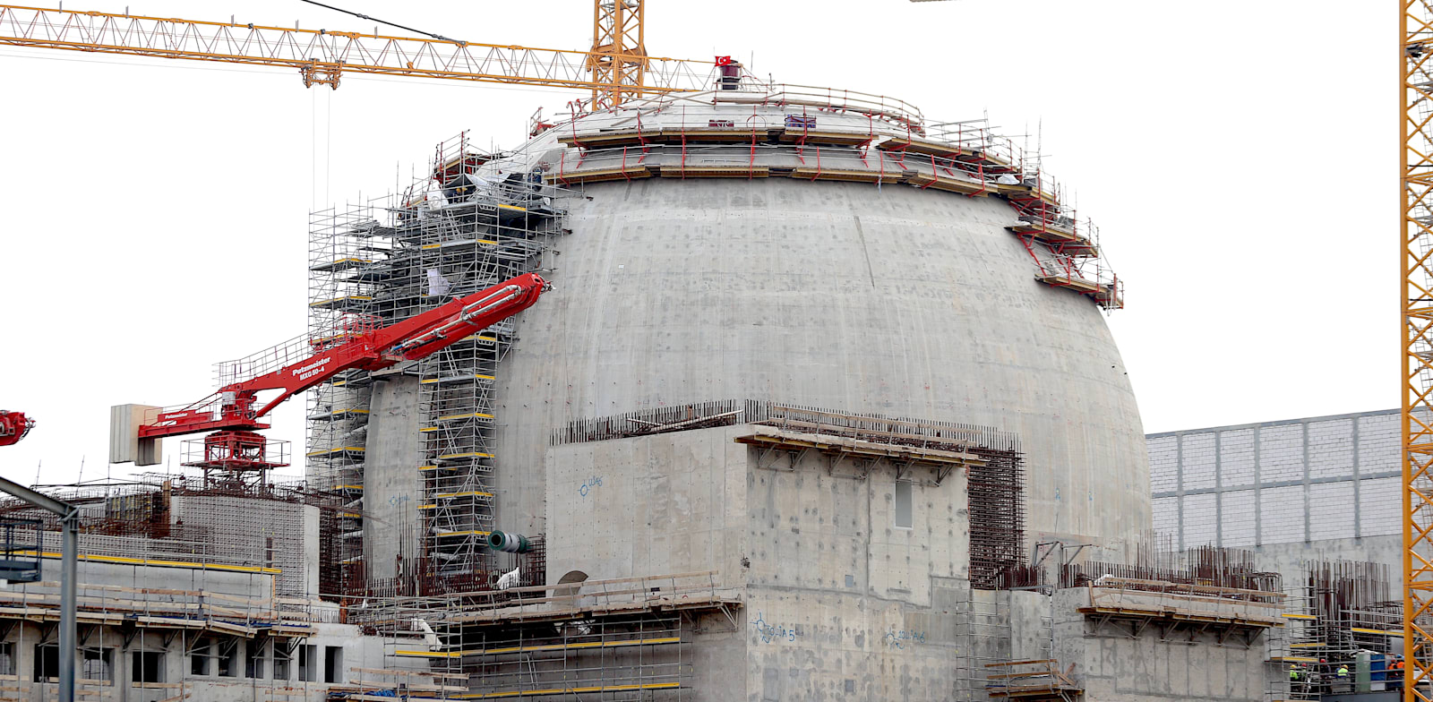 "אתר בניית תחנת הכוח הגרעינית אקויו בעיר מרסין, טורקיה / צילום: Reuters, Serkan Avci"