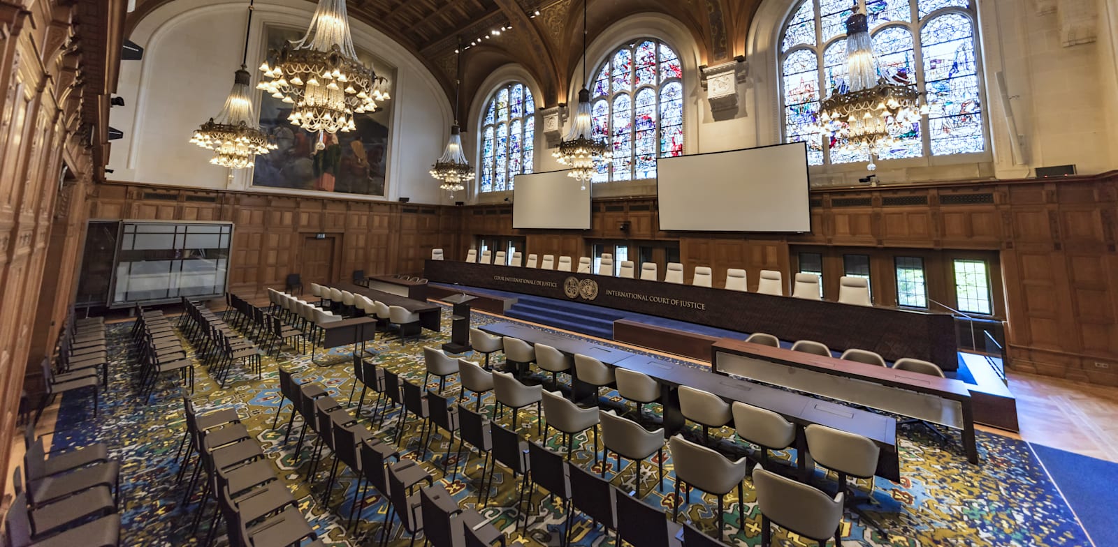 "אולם בית הדין הבינלאומי לצדק בהאג / צילום: Shutterstock, Ankor Light"