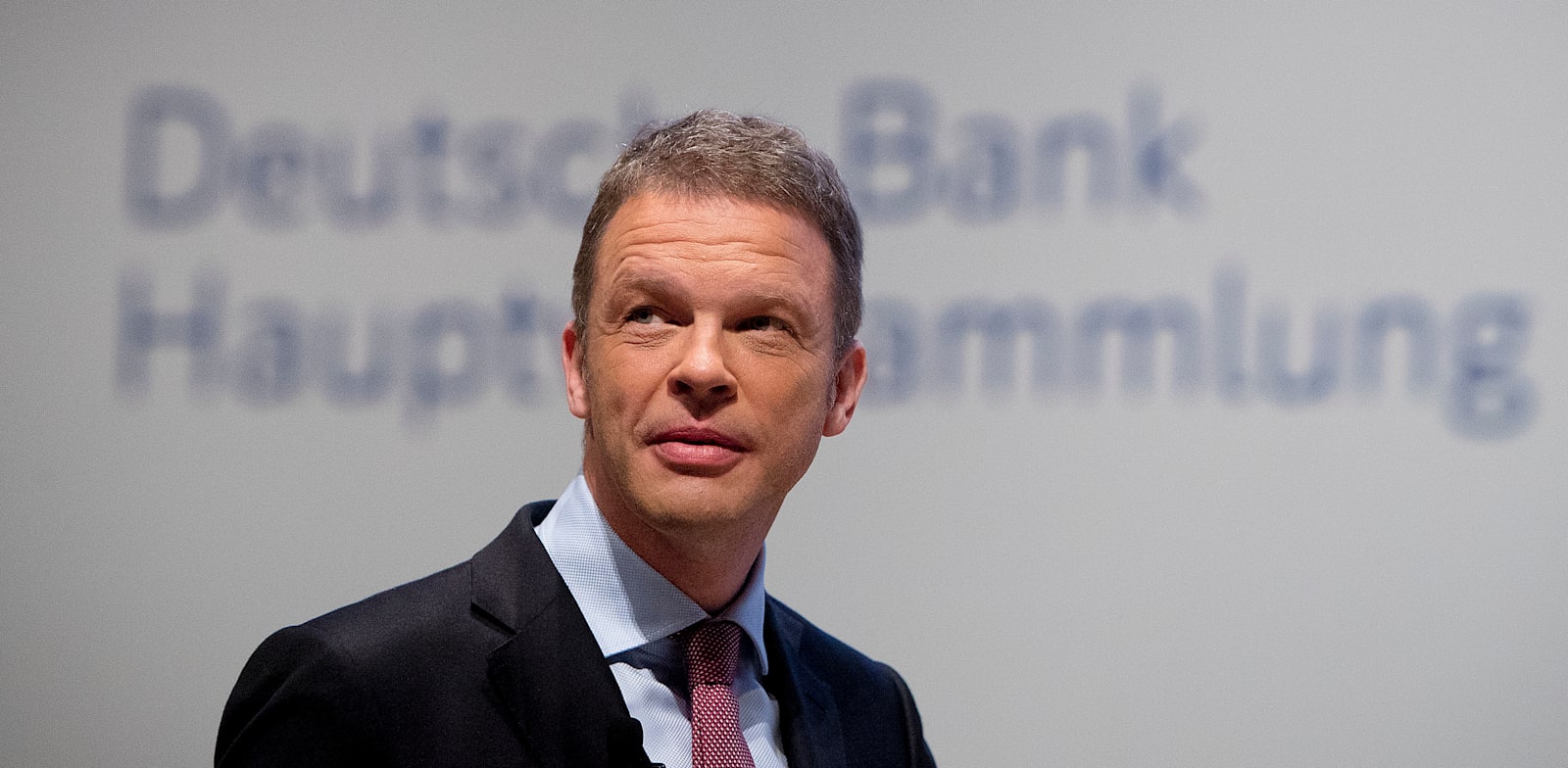 "כריסטיאן סווינג, מנכ''ל דויטשה בנק / צילום: ap, Michael Probst"