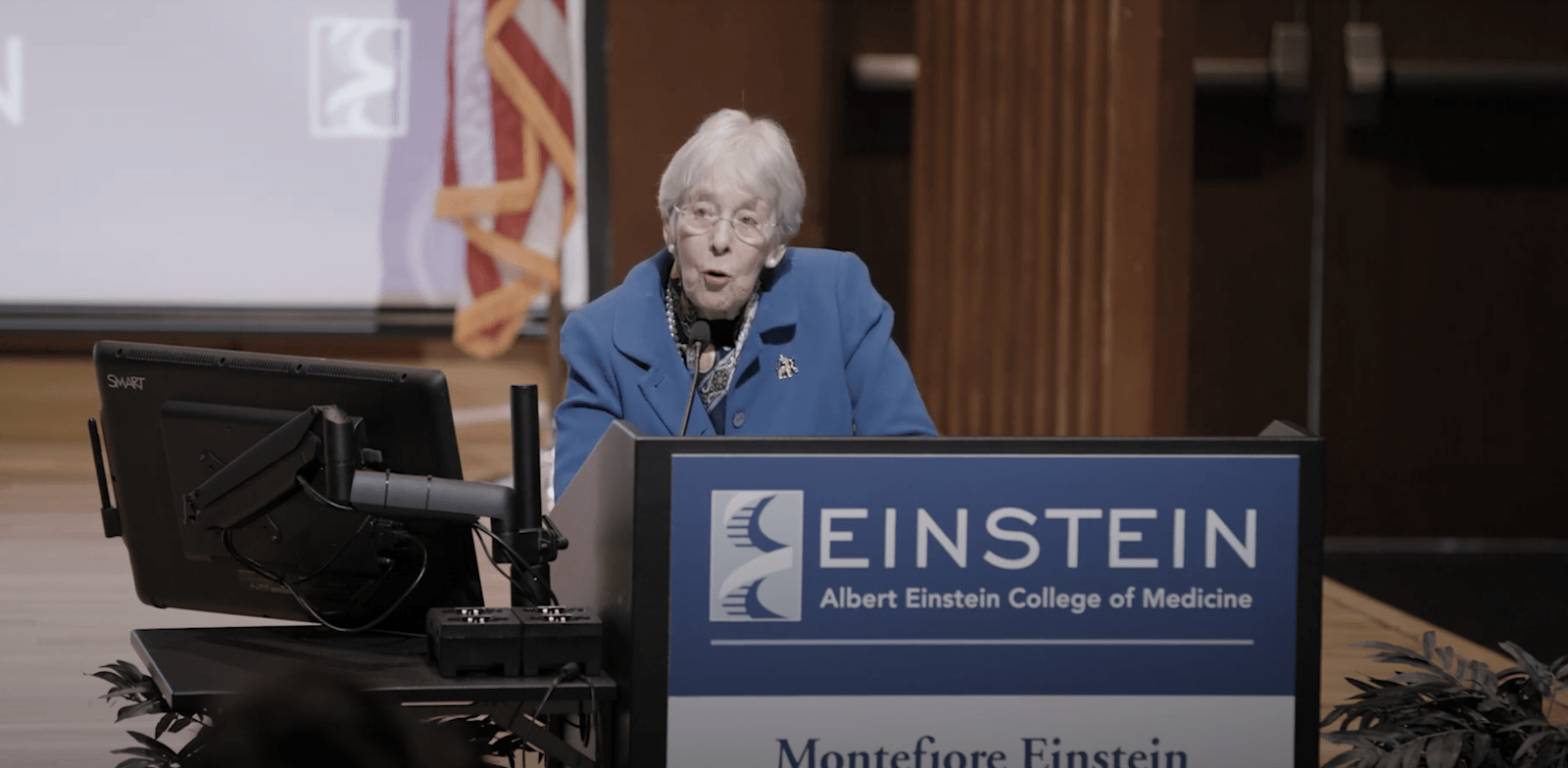 "ד''ר רות גוטסמן, במעמד ההכרזה על תרומתה למכללת אלברט איינשטיין / צילום: צילום מסך מיוטיוב"