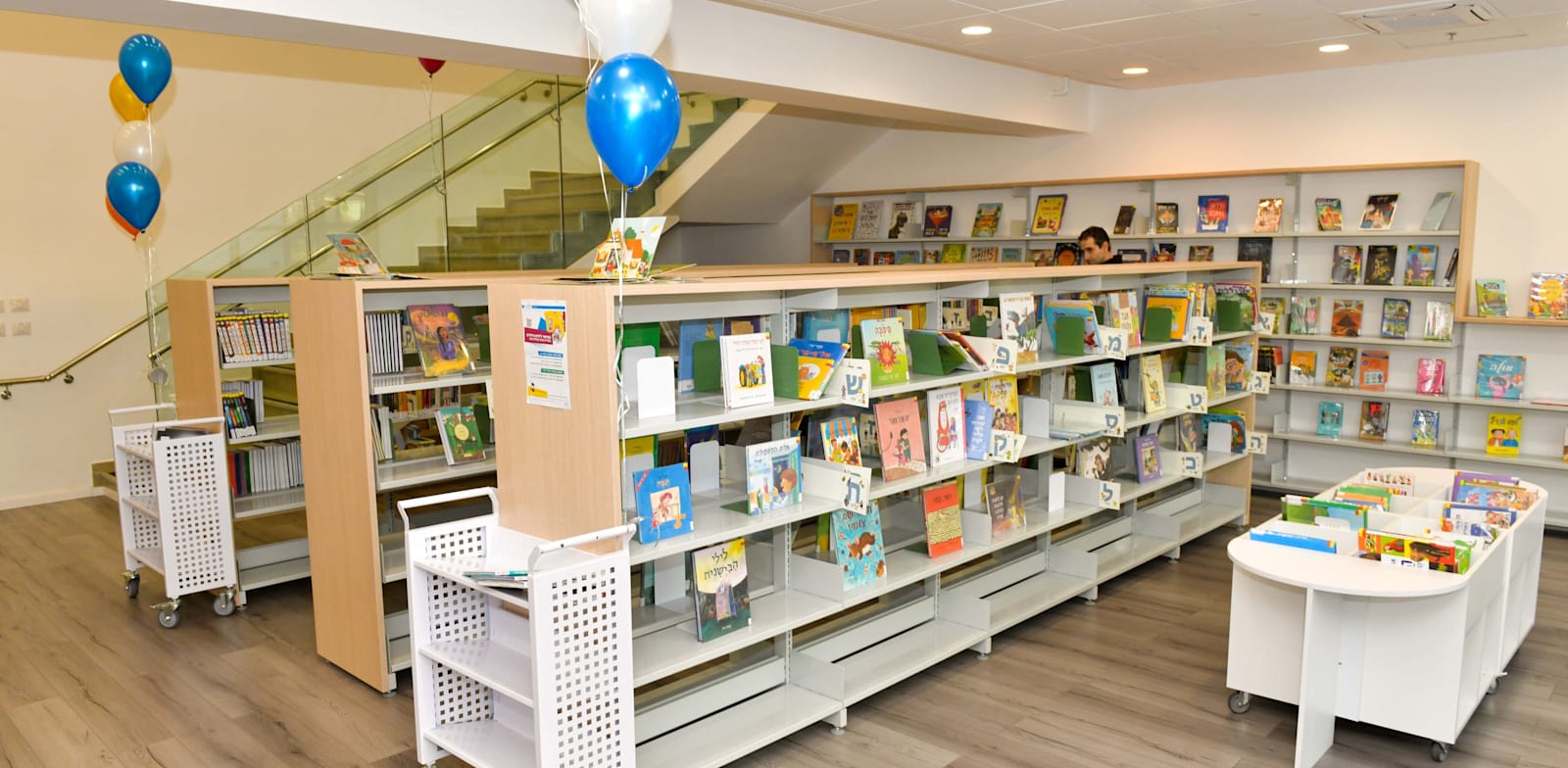 "ספרייה במרכז מגיד בת''א. שאלה של תקציב / צילום: כפיר סיון"